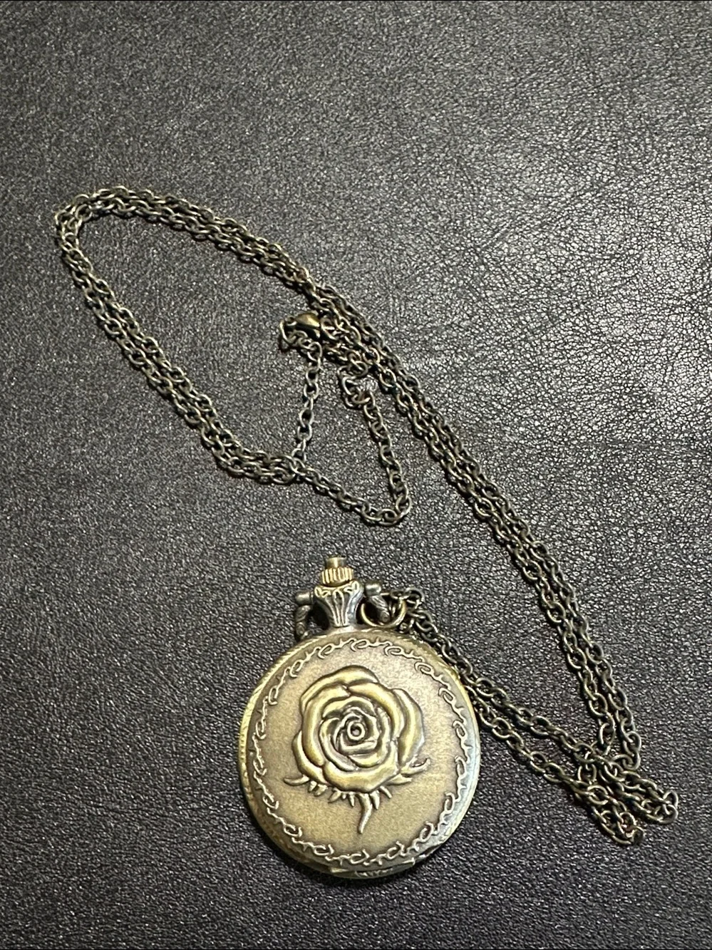 Rose Vintage Bronze Pendant Quartz Watch